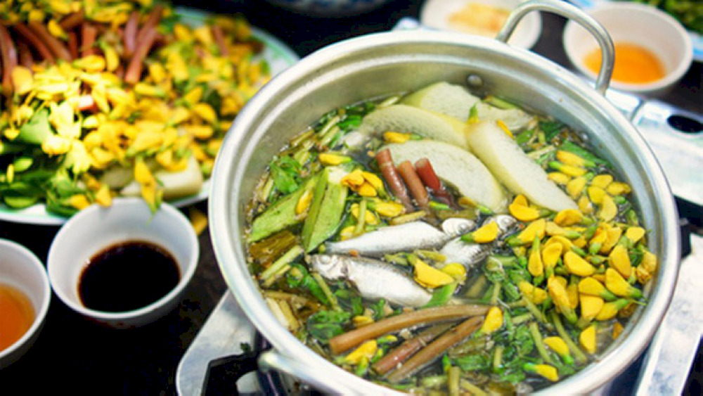 The flowers add a pop of color and flavor to the mix